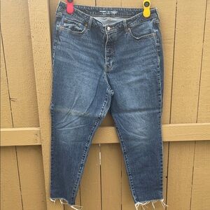 Old Navy Women's Cropped Ankle Jeans in Dark Blue Wash